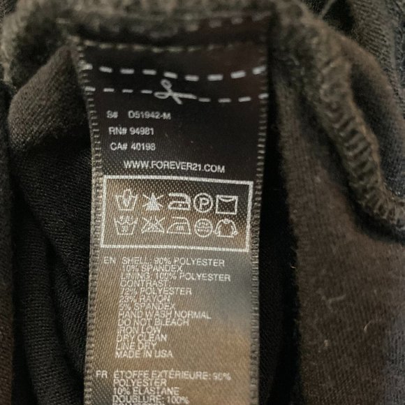 Black Textured Body Con Dress - Picture 12 of 12